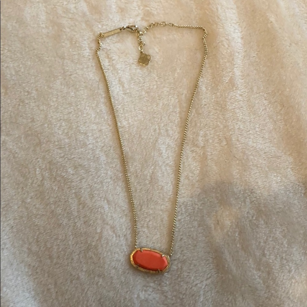 Kendra Scott necklace